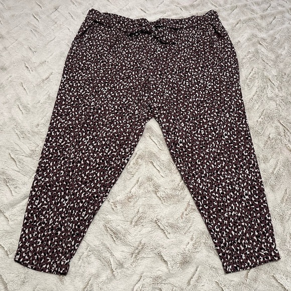 Torrid Purple Leopard Animal Print Pull-On High-Rise Crepe Pant - Picture 5 of 11